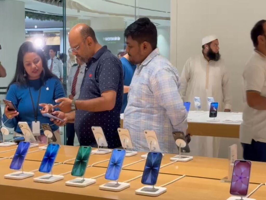Customers queue up at Apple stores; iPhone 18 Pro starts at Rs 1,64,900 In India, iPhone Duo at Rs 2,99,900 Customers at an Apple store in Bengaluru (Photo/ANI)